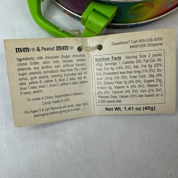 LOVE & CHOCOLATE M&M COLLECTIBLE TIN TIE DYE/PEACE 4”green handle yellow M&M - Picture 5 of 7